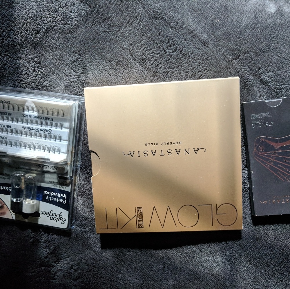 Anastasia Beverly hills glow kit , single lashes,